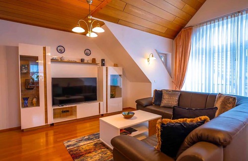 Moosbach Apartment | 132 m² Apartment ∙ 3 bedrooms ∙ 6 guests