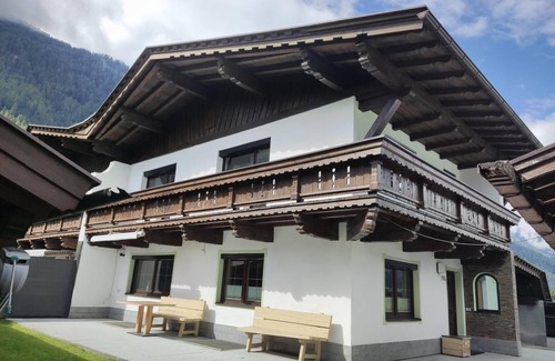 Oberried House | 140 m² House ∙ 4 bedrooms ∙ 8 guests