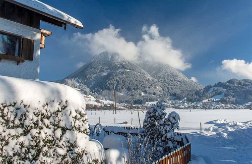 Burgberg Hotel | 15 m² Hotel ∙ 1 guest