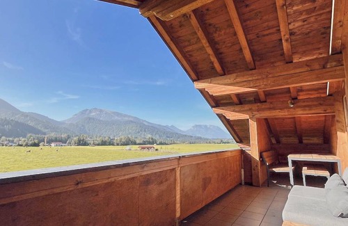 Entfelden Apartment | 150 m² Apartment ∙ 4 bedrooms ∙ 8 guests