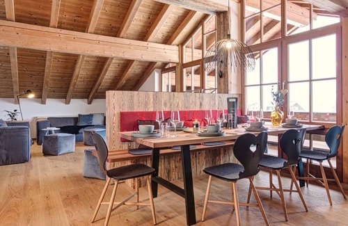 Entfelden Apartment | 150 m² Apartment ∙ 4 bedrooms ∙ 8 guests