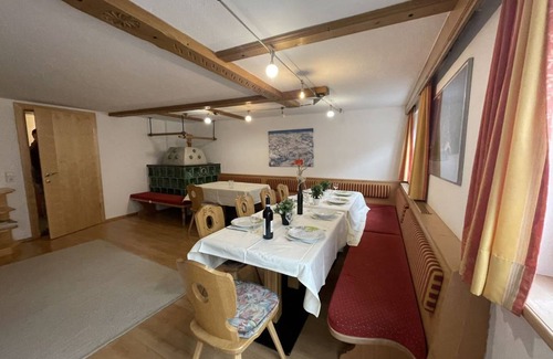 Schnann House | 160 m² House ∙ 8 bedrooms ∙ 10 guests