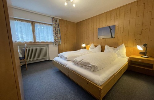 Schnann House | 160 m² House ∙ 8 bedrooms ∙ 10 guests