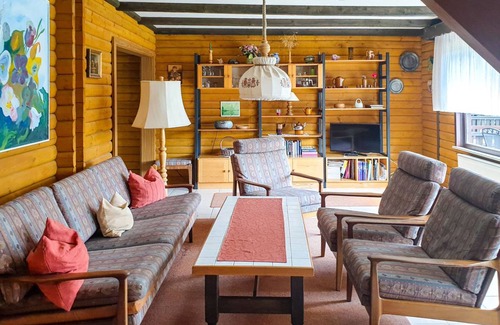 Arrach House | 176 m² House ∙ 1 bedroom ∙ 10 guests