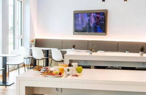 Oberhausen-Nord Hotel | 19 m² Hotel ∙ 4 guests