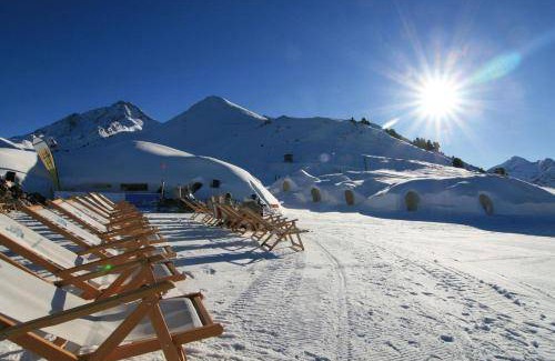 Brandberg Ski Chalet | 190 m² Chalet ∙ 5 bedrooms ∙ 12 guests