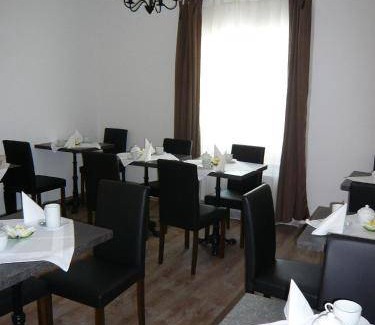 Vilsbiburg Bed & Breakfast | 20 m² Bed and breakfast ∙ 2 guests