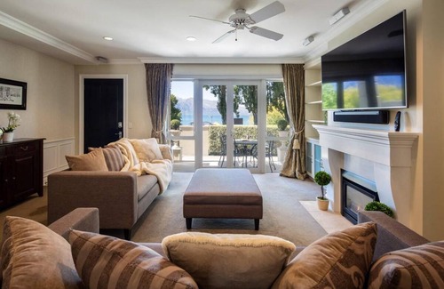 Queenstown House | 200 m² House ∙ 3 bedrooms ∙ 6 guests