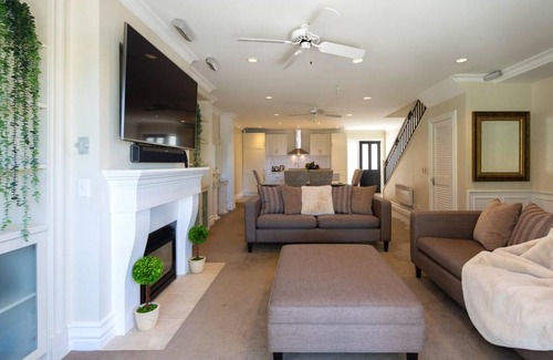 Queenstown House | 200 m² House ∙ 3 bedrooms ∙ 6 guests