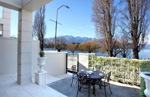 Queenstown House | 200 m² House ∙ 3 bedrooms ∙ 6 guests