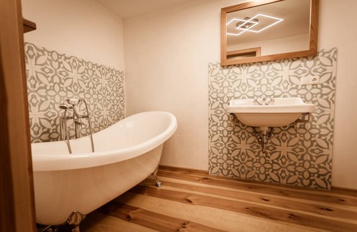 Pfarrkirchen House | 200 m² Motel ∙ 4 bedrooms ∙ 8 guests