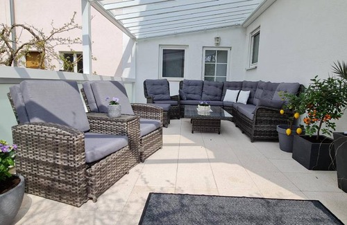 Nuedlingen Apartment | 201 m² Apartment ∙ 3 bedrooms ∙ 9 guests