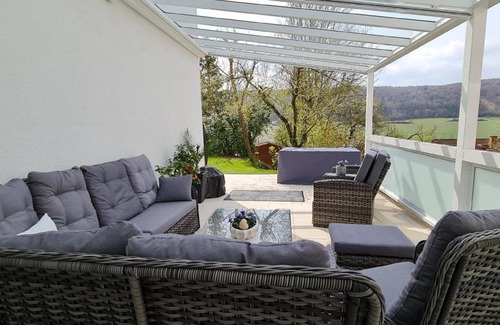 Nuedlingen Apartment | 201 m² Apartment ∙ 3 bedrooms ∙ 9 guests