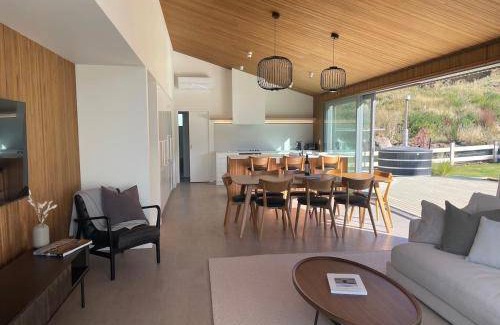 Cardrona Resort | 245 m² Resort ∙ 7 bedrooms ∙ 14 guests