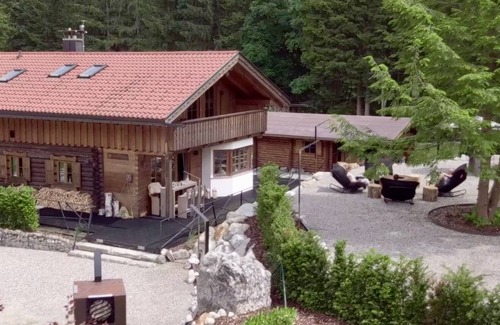 Grainau Ski Chalet | 250 m² Chalet ∙ 3 bedrooms ∙ 6 guests
