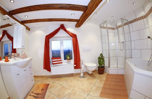 Sulzberg House | 250 m² House ∙ 5 bedrooms ∙ 15 guests