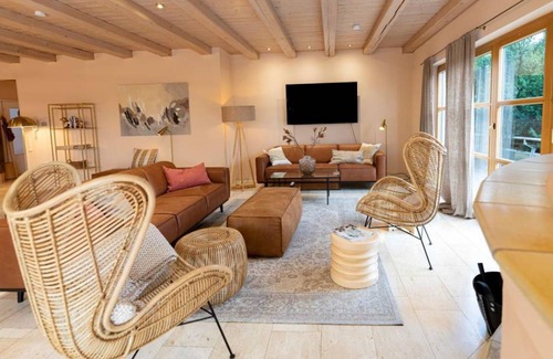 Diebach House | 260 m² House ∙ 5 bedrooms ∙ 12 guests