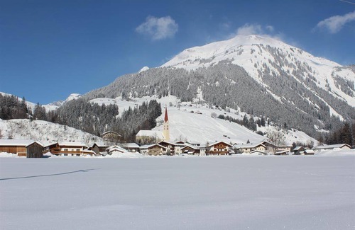 Holzgau Hotel | 28 m² Hotel ∙ 1 bedroom ∙ 2 guests