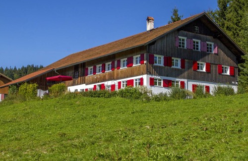 Buchenberg House | 280 m² House ∙ 3 bedrooms ∙ 6 guests