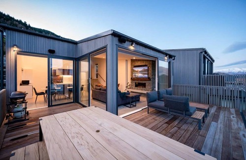 Queenstown Villa | 280 m² Villa ∙ 4 bedrooms ∙ 10 guests