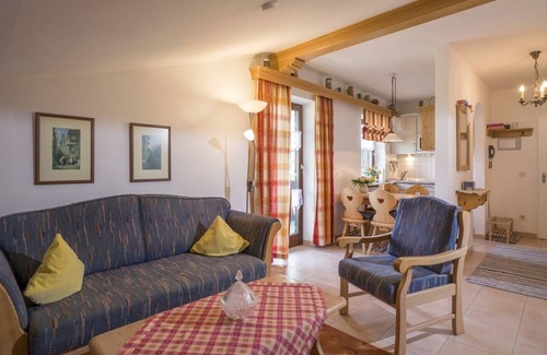 Oberaudorf Apartment | 3 * with a dream view to the mountains sauna playroom kitchen garage027