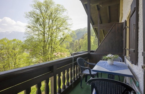 Oberaudorf Apartment | 3 * with a dream view to the mountains sauna playroom kitchen garage027