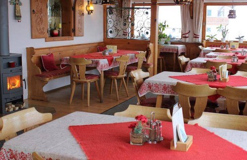Garmisch-Partenkirchen Bed & Breakfast | 30 m² Bed and breakfast ∙ 4 guests