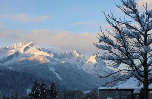 Garmisch-Partenkirchen Bed & Breakfast | 30 m² Bed and breakfast ∙ 4 guests