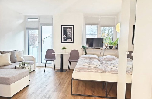 Furstenfeldbruck District Apartment | 30 m² Apartment ∙ 2 guests