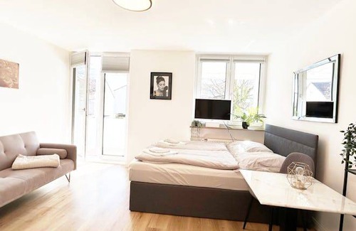 Furstenfeldbruck District Apartment | 30 m² Apartment ∙ 2 guests