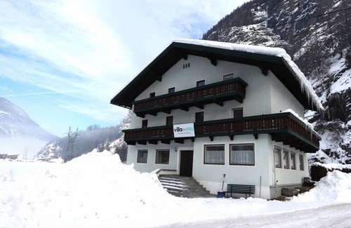 Huben House | 300 m² House ∙ 12 bedrooms ∙ 28 guests
