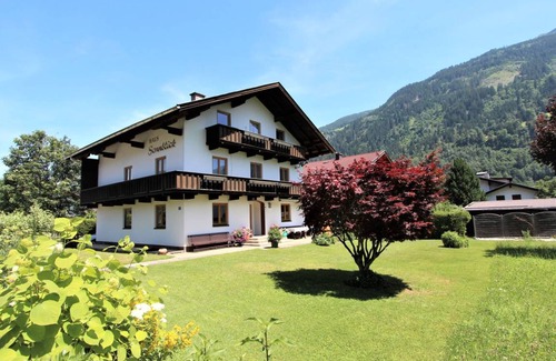 Finsing House | 300 m² House ∙ 8 bedrooms ∙ 16 guests