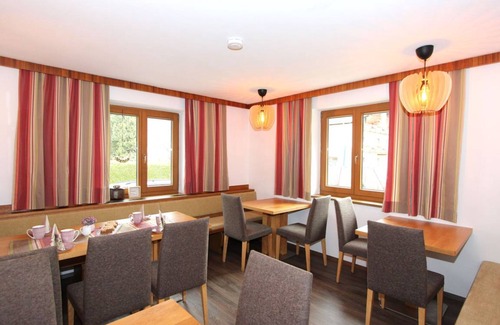 Finsing House | 300 m² House ∙ 8 bedrooms ∙ 16 guests