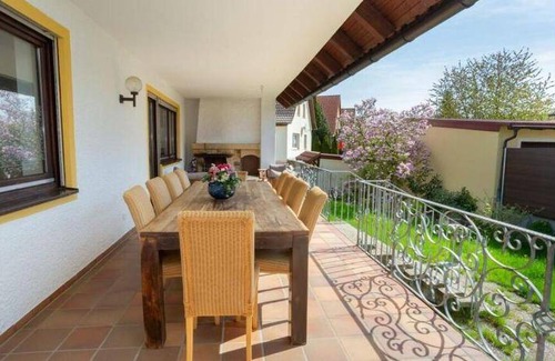 Allersberg Resort | 320 m² Resort ∙ 9 bedrooms ∙ 16 guests