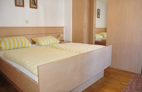Bad Endorf Apartment | 34 m² Apartment ∙ 2 guests
