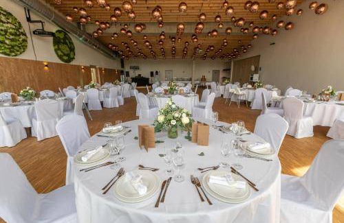 Pfaffenhofen an der Ilm Hotel | 36 m² Hotel ∙ 2 bedrooms ∙ 6 guests