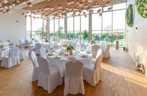 Pfaffenhofen an der Ilm Hotel | 36 m² Hotel ∙ 2 bedrooms ∙ 6 guests
