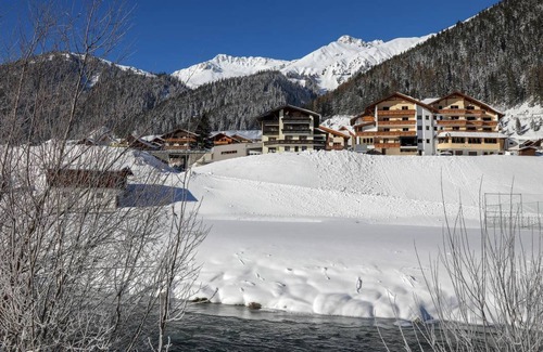 Mathon Hotel | 37 m² Hotel ∙ 1 bedroom ∙ 3 guests