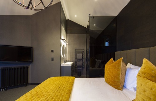 Queenstown House | 38 Edinburgh by MajorDomo - Premium 6 bedroom Home Close to town
