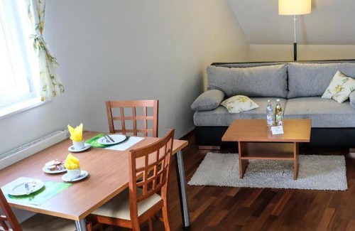 Holzheim Apartment | 38 m² Serviced apartment ∙ 4 guests
