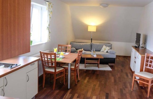 Holzheim Apartment | 38 m² Serviced apartment ∙ 4 guests