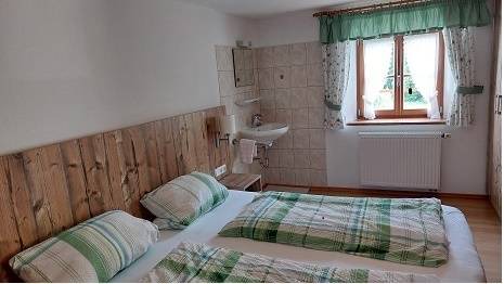 Weissbach an der Alpenstrasse Apartment | 39 m² Apartment ∙ 2 guests