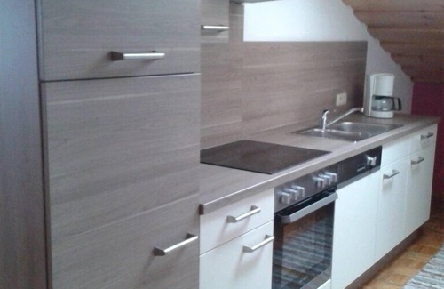 Arrach Apartment | 4-Sterne-Ferienwohnung im ländlichen Stil mit Balkon
