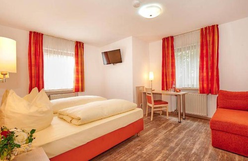 Zirndorf Bed & Breakfast | 43 m² Bed and breakfast ∙ 2 bedrooms ∙ 6 guests