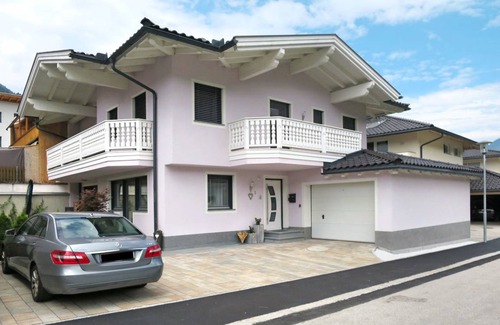 Zillertal Apartment | 45 m² Apartment ∙ 1 bedroom ∙ 4 guests