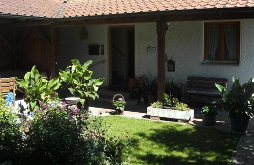 Safferstetten Apartment | 45 m² Apartment ∙ 3 guests