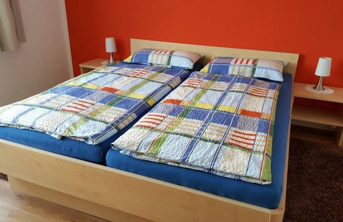 Breitbrunn a. Chiemsee Apartment | 50 m² Apartment ∙ 2 guests