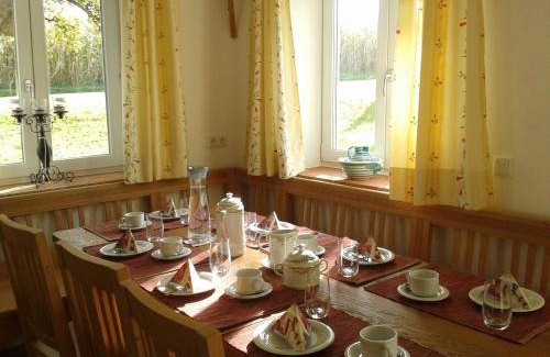 Ebersberg District Apartment | 50 m² Apartment ∙ 2 bedrooms ∙ 5 guests
