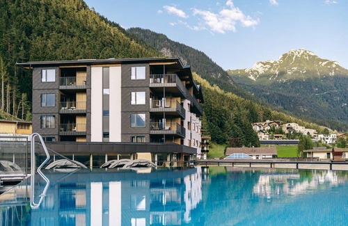 Buchau Hotel | 50 m² Hotel ∙ 2 bedrooms ∙ 2 guests