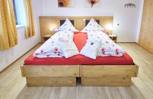 Altotting Apartment | 52 m² Apartment ∙ 5 guests